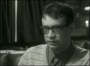 Fred Armisen Gets His (photo)