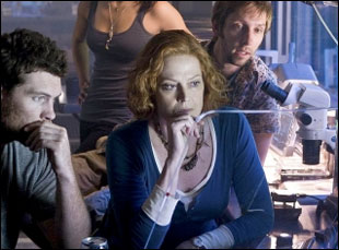 “Avatar”‘s filthy habit. (photo)