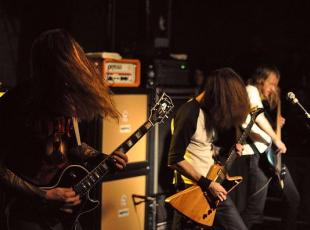 Exclusive: The Sword performs “Tres Brujas.” (photo)