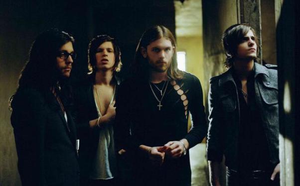 Kings Of Leon Tell “Glee” Creator To Seek Therapy (photo)