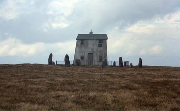 Welcome to the “Paperhouse” (photo)