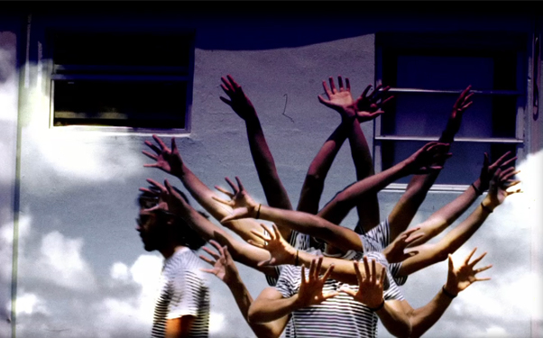 Premiere: The John Lennon Educational Tour Bus “Digital Wish Tree Project” (photo)