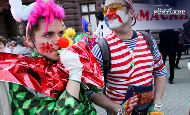 clown-protest