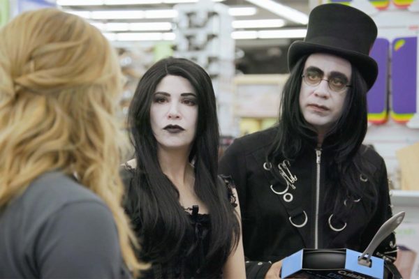 Port_S7_SneakPeek_WeirdosGoShopping