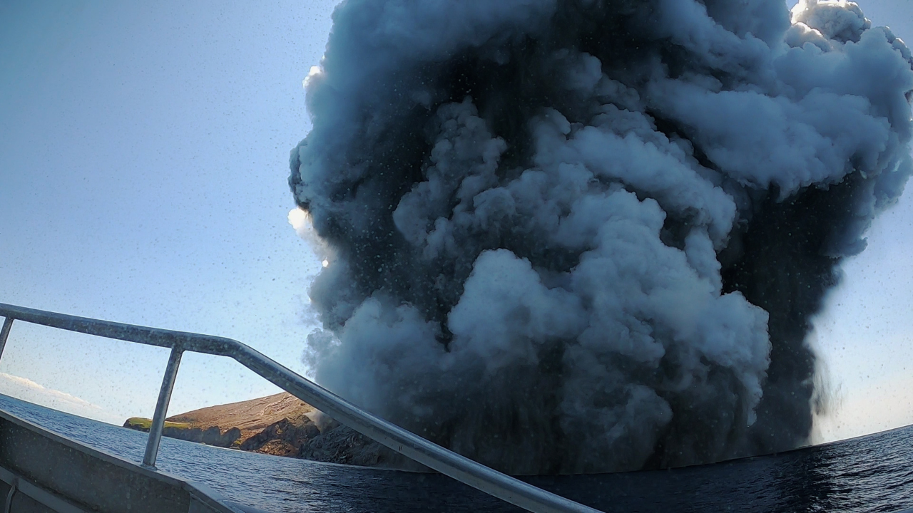 The Volcano Rescue From Whakaari Ifc Center 8252