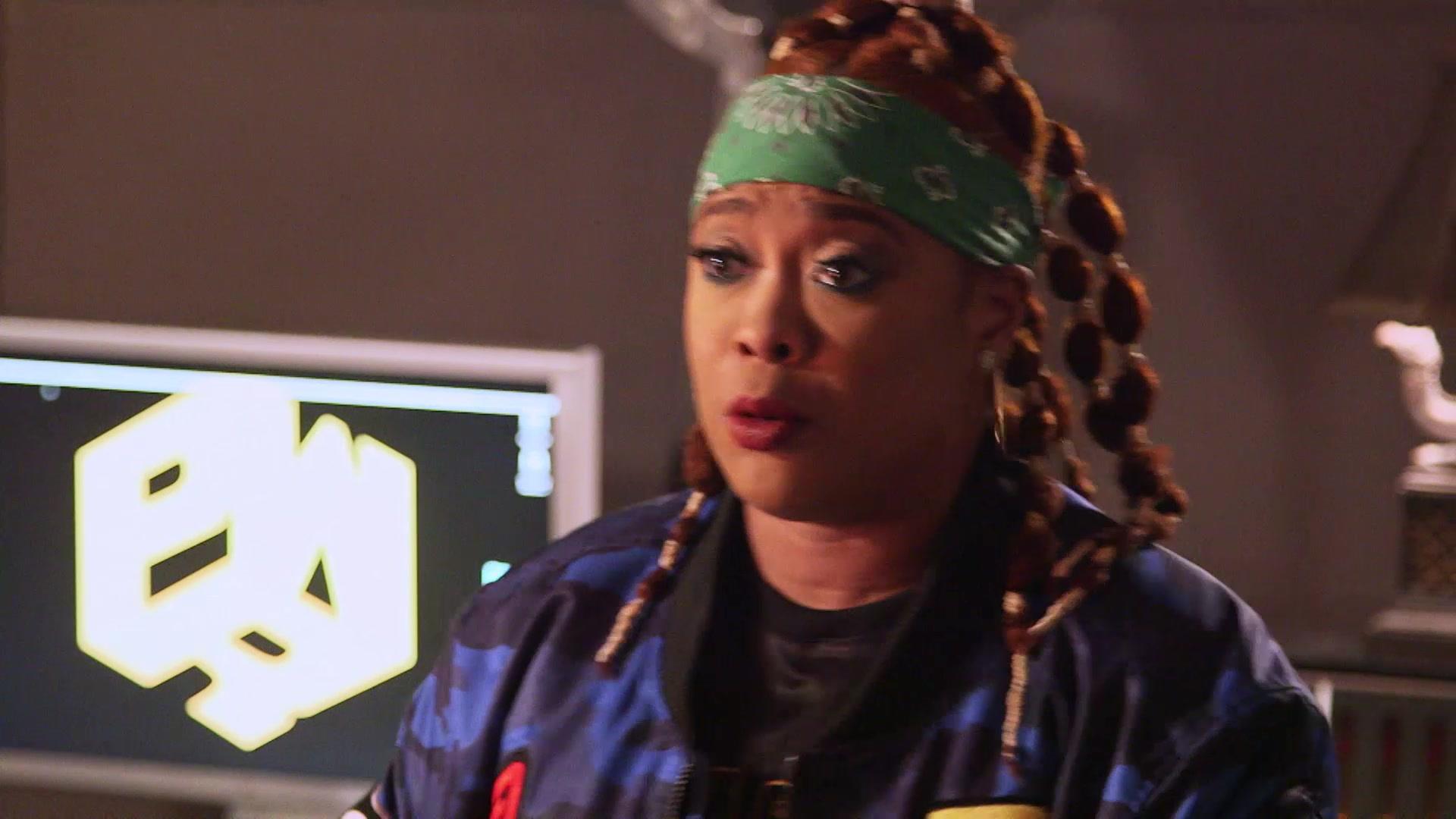 Growing Up Hip Hop: Atlanta – Da Brat Puts Bow in the Dogg House – WE tv